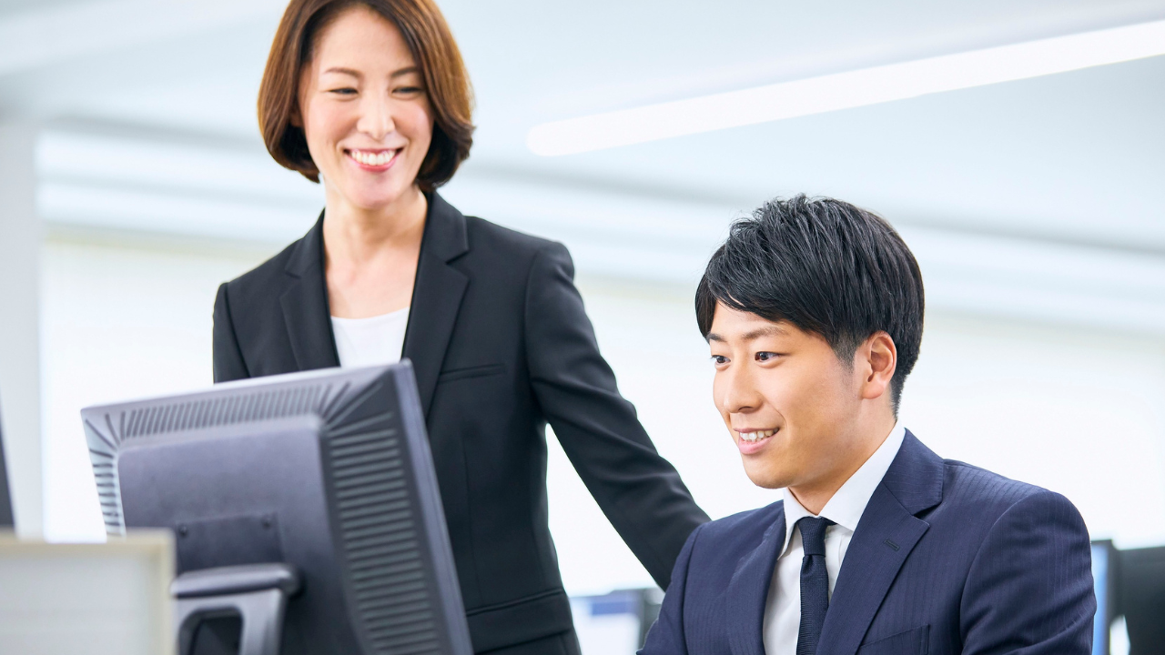 未経験から始める保険営業！土日祝休みでプライベートも充実
